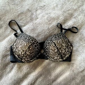 VICTORIA SECRET BRA